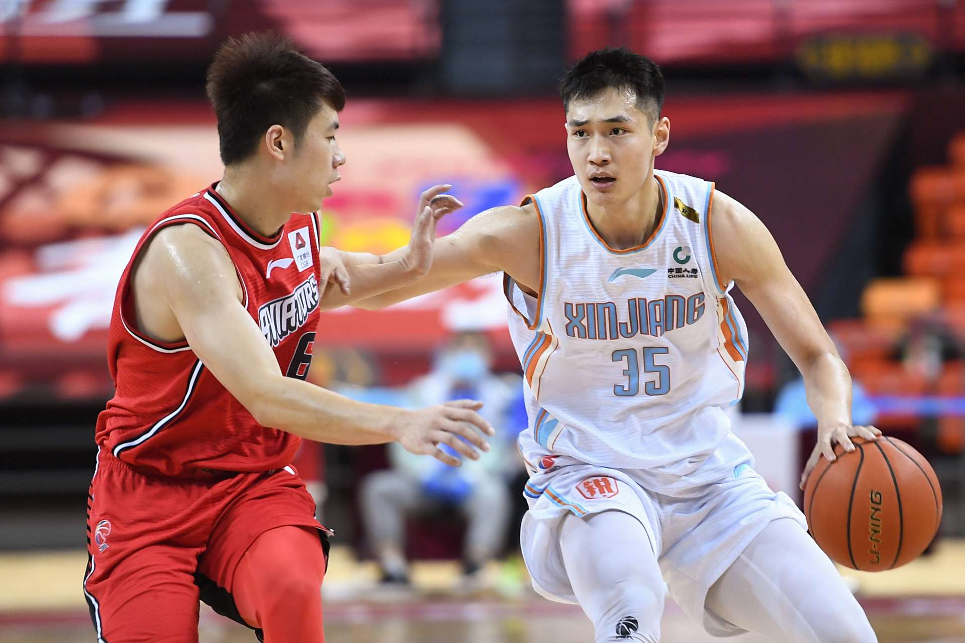 包含赛地聚焦:CBA常规赛加时末段热度飙升,葡萄牙体育完成体检,底气十足,团队化学反应显著的词条-乐动体育app