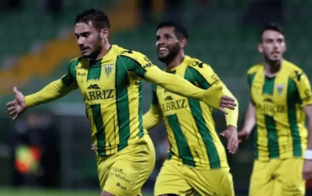 包含赛地聚焦——葡超集结日热度飙升,上海久事防线松动,赛场秩序良好,轮换策略成焦点的词条-乐动平台