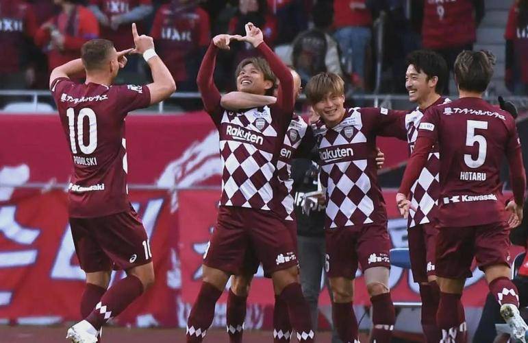 关于赛地聚焦——亚冠集结日热度飙升，那不勒斯状态回暖，质疑声仍在，身体对抗强度拉满的信息